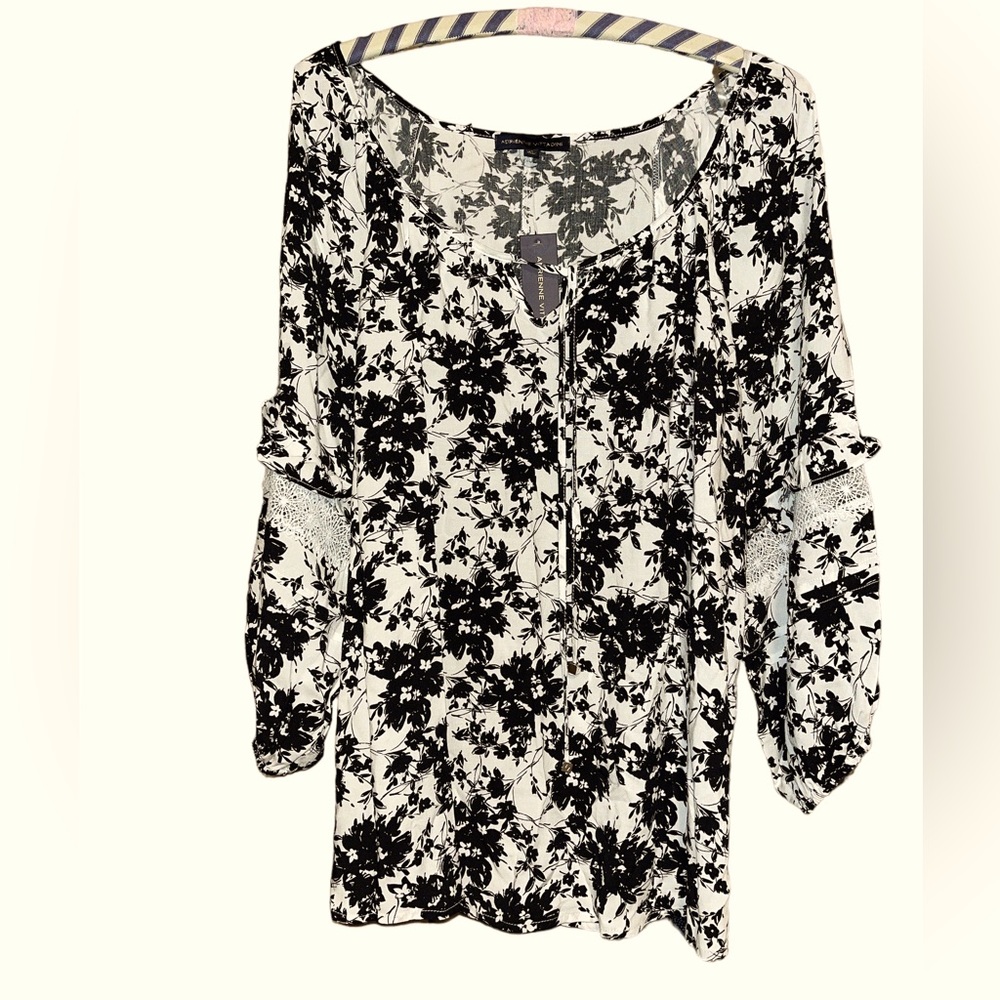 Adrienne Vittadini I Women’s Black and White Floral Blouse Size XL